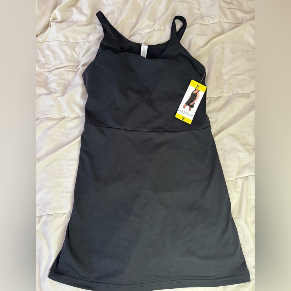 Elle sports dress size small NWT! (W shorts and bra)